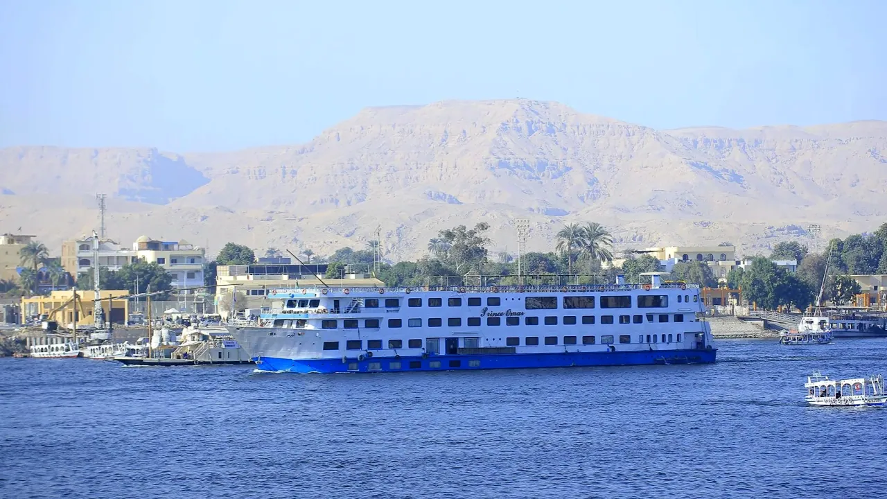 رحلة الباخرة البرنس عمر