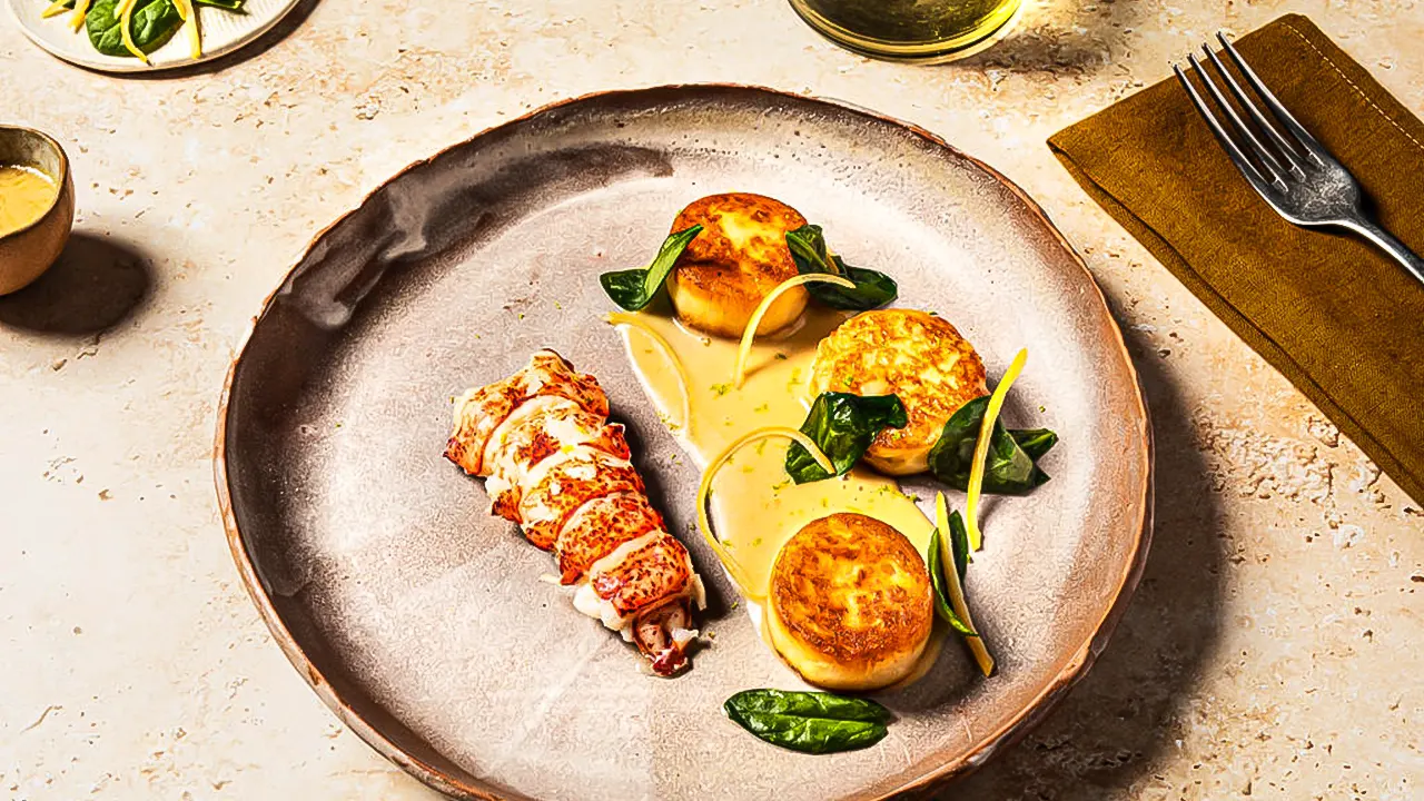 Favolosa Costa Favolosa: Luxurious cruise ship with elegant décor, comfortable cabins, and balconies. Offers premium services and modern amenities.